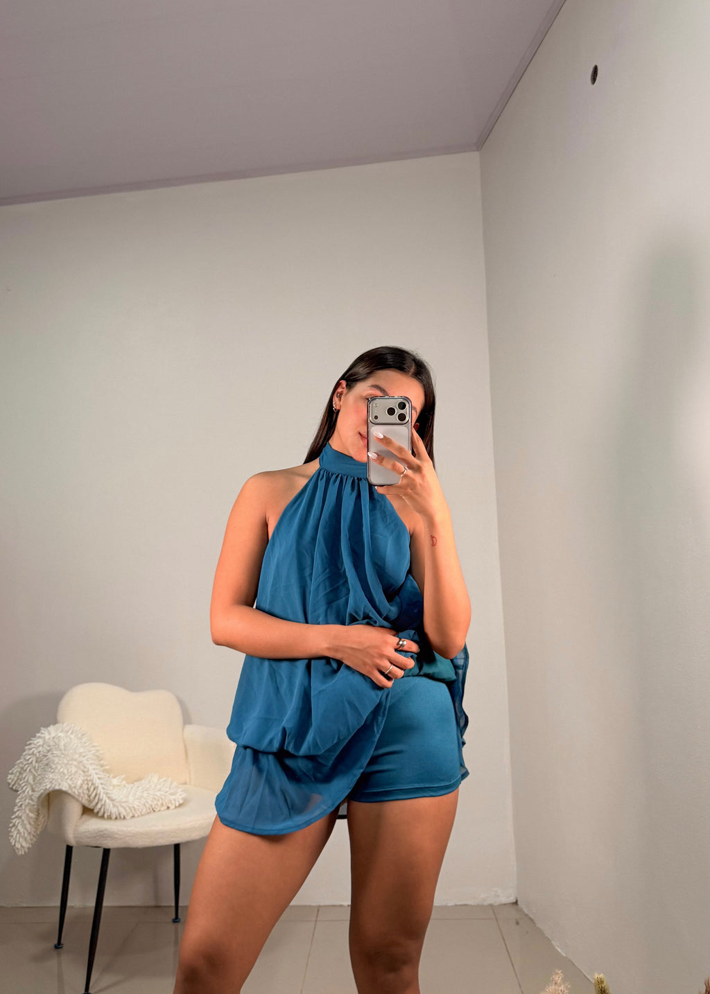 Vestido corto azul éter con short