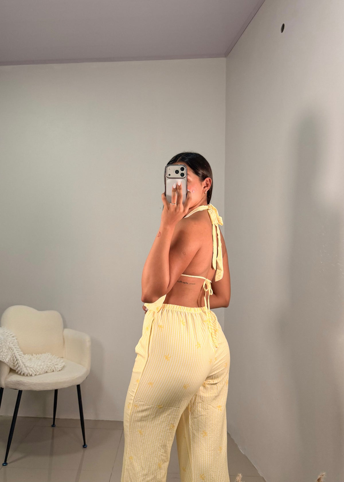 Set amarillo con pantalón